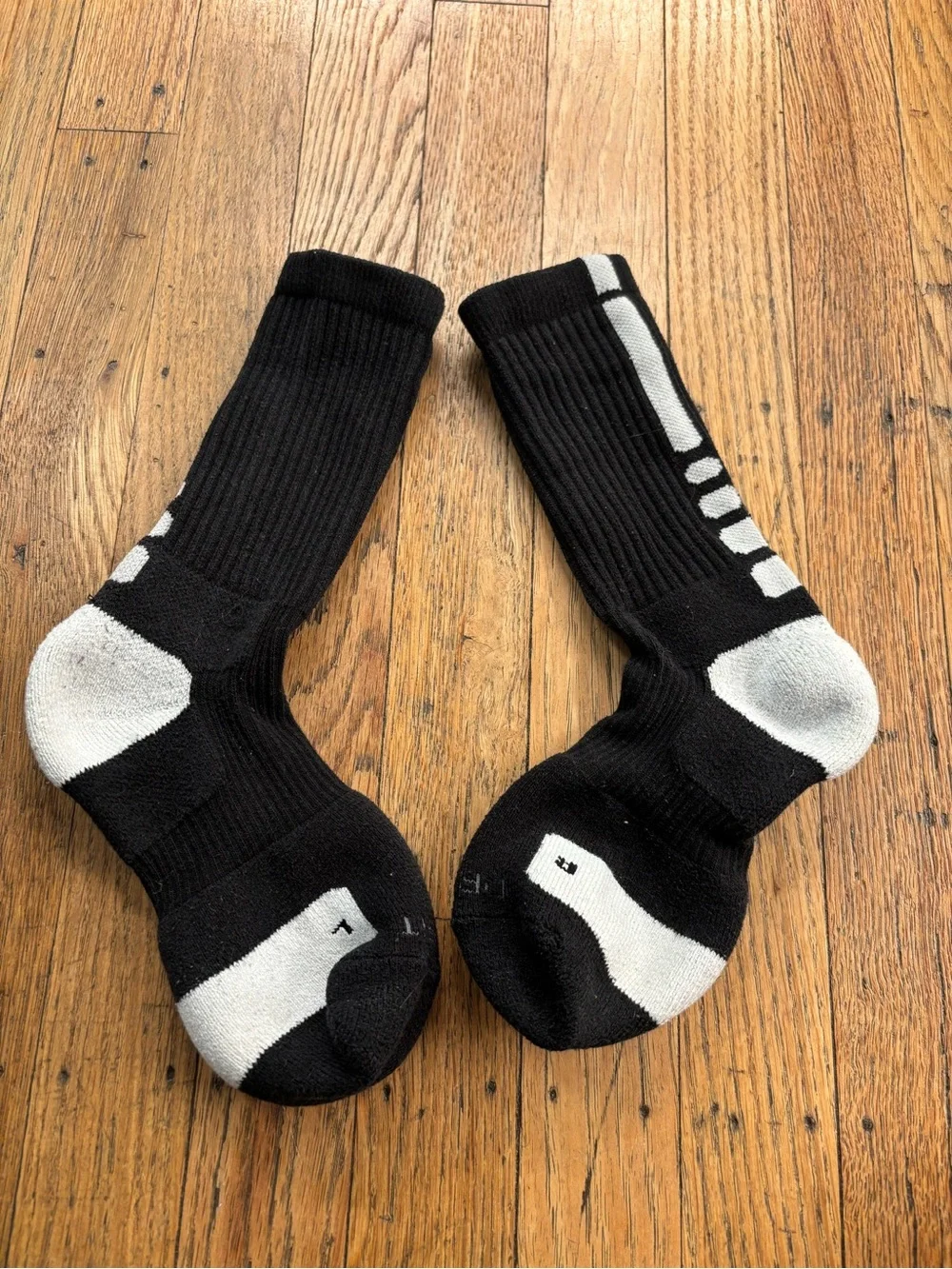 Black & White Athletic Crew Socks - Men